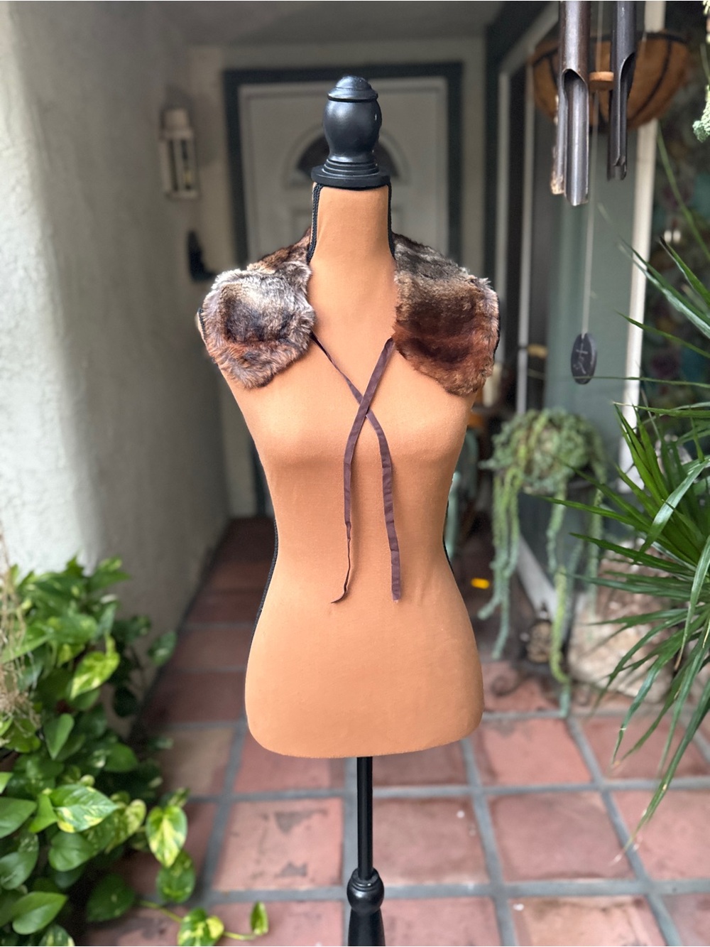 Vtg Nordstrom Brown Faux Fur Shoulder Wrap with Tie